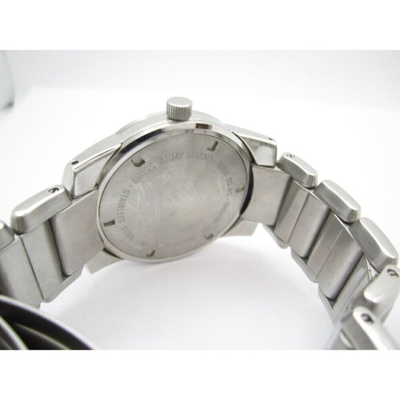 Men's Victorinox Swiss Army Quartz WR Analog 41mm Dial Causal Round Watch (G105) - Picture 3 of 10